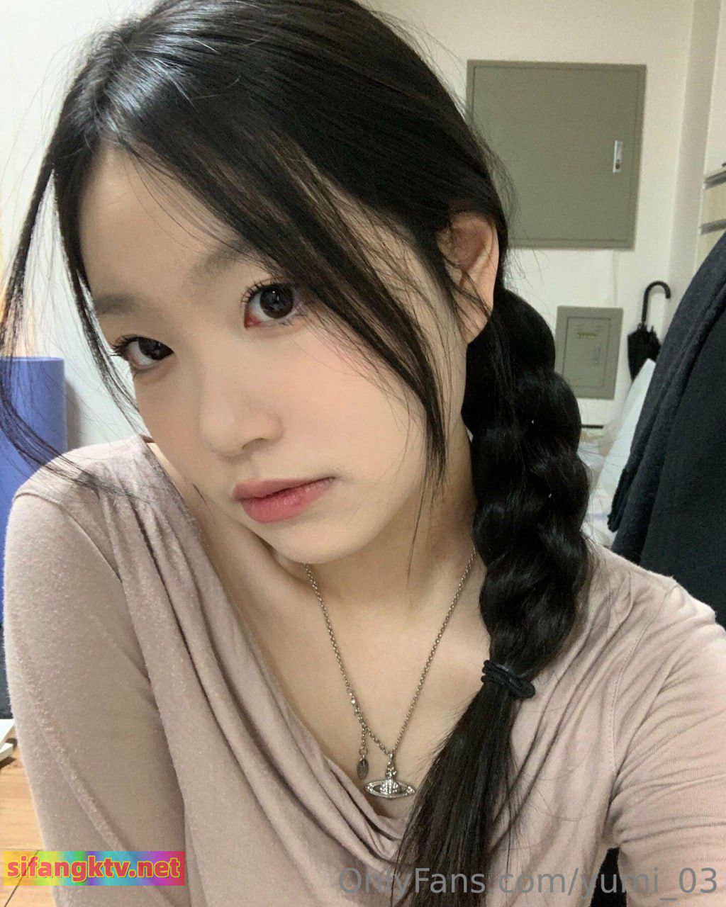 午夜石榴视频网站入口,メイリン モデルコレクション メ,观看免费无删减完整版高清在线观看